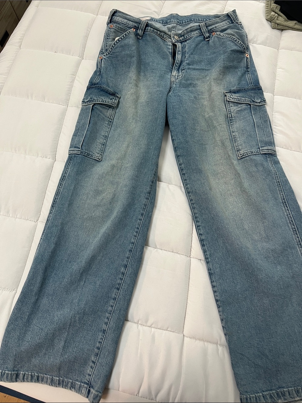 Women’s Wide-Leg Cargo Jeans - Light Blue